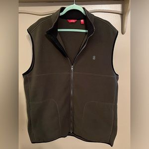 Men’s IZOD Vest